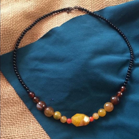 Handcrafted Beaded Necklace Reina Mora - Picture 3 of 3